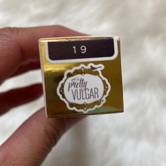 Barely used Pretty Vulgar the feathers mascara 19. Raven - Picture 11 of 12